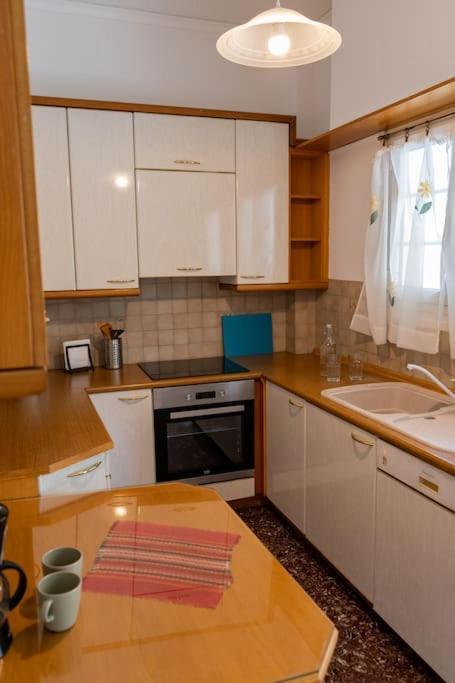 Saffron Apartment In Central Athena Bagian luar foto